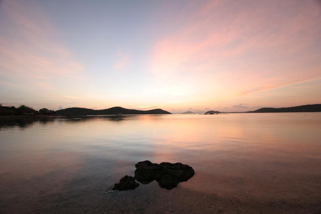 Coral Bay Beach And Dive Resort Busuanga Buitenkant foto